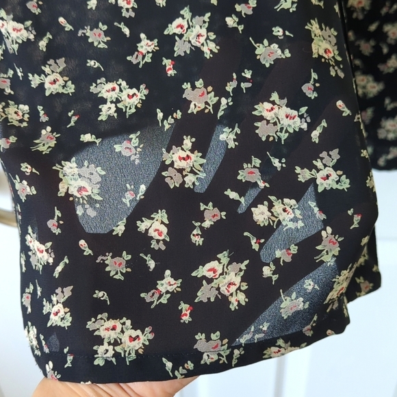 Jones New York 90's Vintage Floral Short Sleeve Button Down Blouse Black 10 - Picture 5 of 10